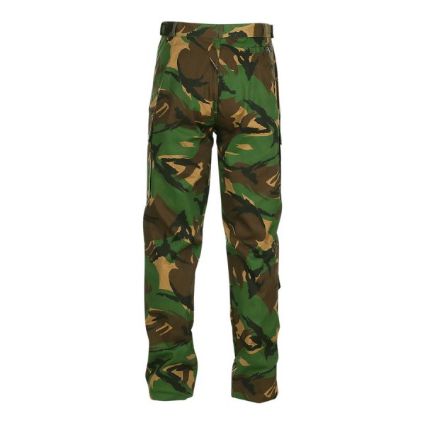 111224 Nederlandse gevechts broek1 Ontdek de Nederlandse gevechtsbroek - een duurzame en functionele keuze voor elke situatie. Verstelbare taille, diverse zakken en gemaakt van hoogwaardig katoen en polyester voor ultiem comfort en gebruiksgemak. <div><a title="Maattabel" href="https://dedump.nl/wp-content/uploads/2018/06/deDump.nl-Nederlandse-Gevechtsbroek-Maattabel.pdf" target="_blank" rel="noopener noreferrer"> <button><span style="color: #ef471f; font-size: medium;"><strong>Maattabel</strong></span></button></a></div>