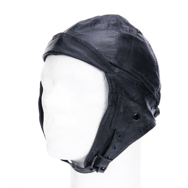 219261 Leren vliegercap Leren vliegercap gemaakt van 100% leer. <div class="colordesc">Zwart</div> <div class="colorimg"><a href="https://dedump.nl/wp-content/uploads/2019/07/glans-zwart.jpg"><img class="alignnone size-full wp-image-18945" src="https://dedump.nl/wp-content/uploads/2019/07/glans-zwart.jpg" alt="" width="171" height="26" /></a></div> <div></div> <div> <div class="colordesc">Bruin</div> <div class="colorimg"><a href="https://dedump.nl/wp-content/uploads/2019/07/bruin.jpg"><img class="alignnone size-full wp-image-18931" src="https://dedump.nl/wp-content/uploads/2019/07/bruin.jpg" alt="" width="171" height="26" /></a></div> </div>