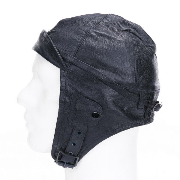 219261 Leren vliegercap1 Leren vliegercap gemaakt van 100% leer. <div class="colordesc">Zwart</div> <div class="colorimg"><a href="https://dedump.nl/wp-content/uploads/2019/07/glans-zwart.jpg"><img class="alignnone size-full wp-image-18945" src="https://dedump.nl/wp-content/uploads/2019/07/glans-zwart.jpg" alt="" width="171" height="26" /></a></div> <div></div> <div> <div class="colordesc">Bruin</div> <div class="colorimg"><a href="https://dedump.nl/wp-content/uploads/2019/07/bruin.jpg"><img class="alignnone size-full wp-image-18931" src="https://dedump.nl/wp-content/uploads/2019/07/bruin.jpg" alt="" width="171" height="26" /></a></div> </div>