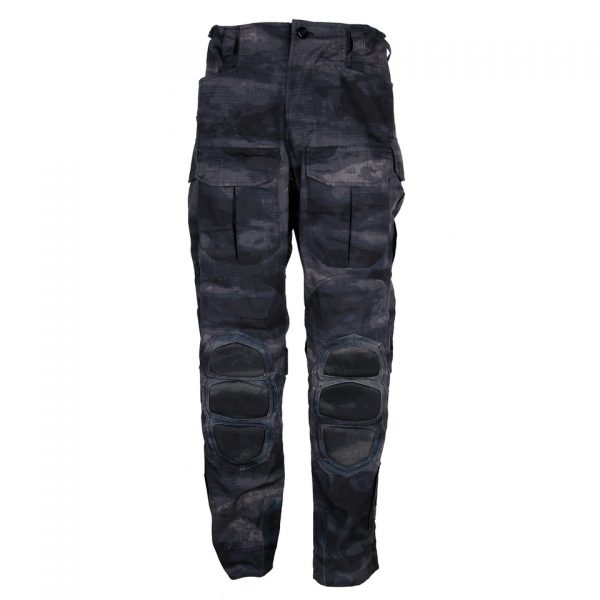 OPERATOR COMBAT BROEK7 <big><strong>101 INC® Operator Combat Broek</strong></big> <hr /> <big>Comfortable Outdoor broek CQB Camo gemaakt van 50% nylon en 50% katoen. De Operator broek is voorzien van diverse handige opbergmogelijkheden en biedt bescherming aan de knieën door kneepads.</big> <big><strong>Kenmerken:</strong></big> <ul> <li><big>Voorzien van zakken op bovenbeen en dijbeen</big></li> <li><big>Achterkant voorzien van twee achterzakken</big></li> <li><big>Alle zakken zijn voorzien van velcro sluiting</big></li> <li><big>Elastiek in de taille</big></li> <li><big>Extra versterkt kruis</big></li> <li><big>Knie bescherming</big></li> <li><big>Ripstop</big></li> </ul> <img class="" src="https://www.vanosimports.com/downloads/download/6/preview" width="100" height="94" /> <div class="colordesc"></div> <div><a title="Maattabel" href="https://dedump.nl/wp-content/uploads/2021/10/111234-Operator-combat-broek.pdf" target="_blank" rel="noopener noreferrer"><button><span style="color: #ef471f;font-size: medium"><strong>Maattabel</strong></span></button></a></div>