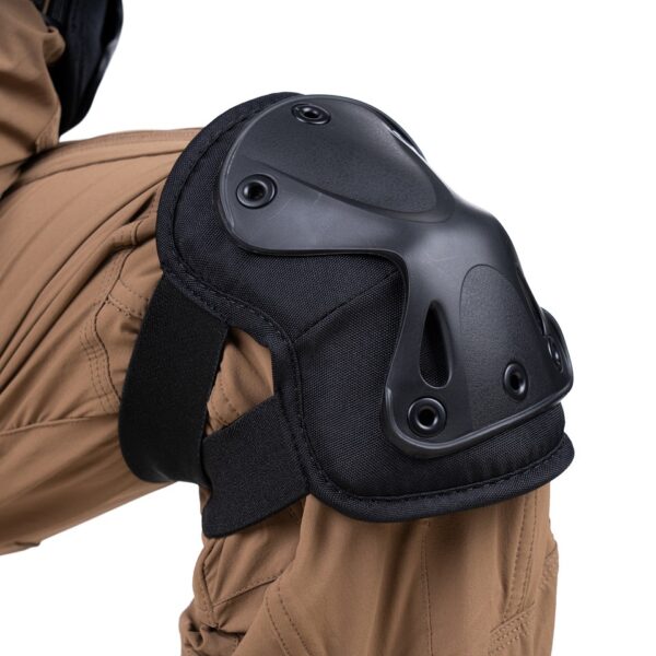 Knie bescherming 101 INC in net3 Knie bescherming 101 INC van nylon en plastic. <div class="colordesc">groen</div> <div class="colorimg"><a href="https://dedump.nl/wp-content/uploads/2019/07/groen.jpg"><img class="alignnone size-full wp-image-18948" src="https://dedump.nl/wp-content/uploads/2019/07/groen.jpg" alt="" width="171" height="26" /></a></div> <div></div> <div> <div class="colordesc">zwart</div> <div class="colorimg"><a href="https://dedump.nl/wp-content/uploads/2019/07/glans-zwart.jpg"><img class="alignnone size-full wp-image-18945" src="https://dedump.nl/wp-content/uploads/2019/07/glans-zwart.jpg" alt="" width="171" height="26" /></a></div> </div> <div></div> <div> <div class="colordesc">khaki</div> <div class="colorimg"><a href="https://dedump.nl/wp-content/uploads/2019/07/khaki.jpg"><img class="alignnone size-full wp-image-18955" src="https://dedump.nl/wp-content/uploads/2019/07/khaki.jpg" alt="" width="171" height="26" /></a></div> </div>