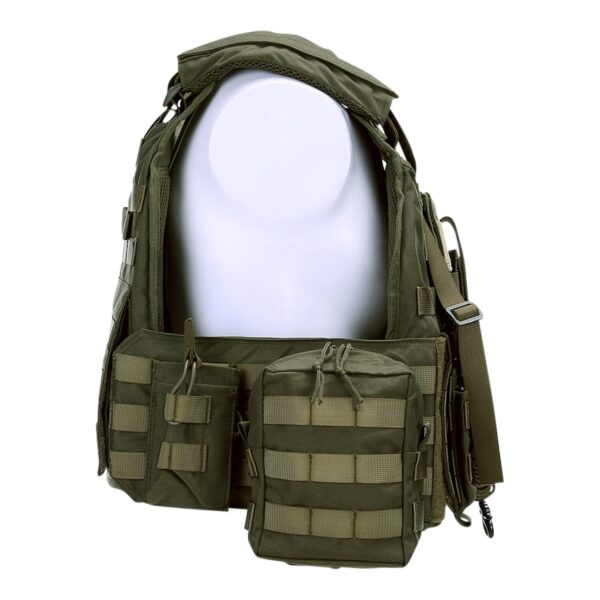 Tactical vest Ranger LQ1412215 Tactical vest Ranger/ Plate Carrier gemaakt van hoogwaardige kwaliteit. Voorzien van Molle over het gehele vest voor het monteren van pouches naar keuze. Incl. Pouches van de afbeelding. <div class="colordesc">groen</div> <div class="colorimg"><a href="https://dedump.nl/wp-content/uploads/2019/07/groen.jpg"><img class="alignnone size-full wp-image-18948" src="https://dedump.nl/wp-content/uploads/2019/07/groen.jpg" alt="" width="171" height="26" /></a></div> <div></div> <div> <div class="colordesc">coyote <a href="https://dedump.nl/wp-content/uploads/2019/07/coyote_112.jpg"><img class="alignnone size-full wp-image-22518" src="https://dedump.nl/wp-content/uploads/2019/07/coyote_112.jpg" alt="" width="50" height="50" /></a></div> </div> <div></div> <div> <div class="colordesc">zwart</div> <div class="colorimg"><a href="https://dedump.nl/wp-content/uploads/2019/07/glans-zwart.jpg"><img class="alignnone size-full wp-image-18945" src="https://dedump.nl/wp-content/uploads/2019/07/glans-zwart.jpg" alt="" width="171" height="26" /></a></div> </div>
