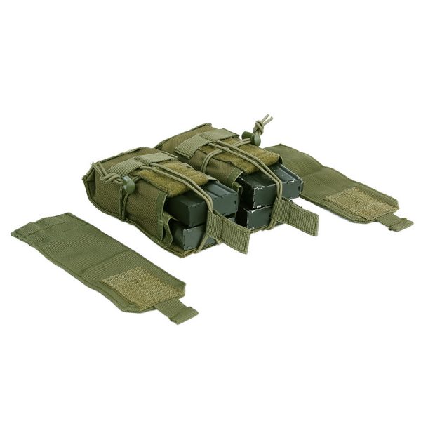 352070 Munitie tas Airsoft dubbel magazijn1 Voor de avontuurlijke buitensportliefhebber die zich voorbereidt op elk scenario, presenteren we de Dubbele Magazijn Munitie Tas voor Buitensport. Deze tas is ontworpen om je munitie en benodigdheden binnen handbereik te houden tijdens al je buitenavonturen. Gemaakt van stevig en slijtvast 100% nylon, is deze tas bestand tegen de uitdagingen van de natuur. Of je nu gaat wandelen, kamperen, jagen of gewoon de wildernis verkent, deze tas staat aan je zijde. Het dubbele magazijnontwerp zorgt ervoor dat je snel en moeiteloos bij je benodigdheden kunt, waardoor je flexibel kunt reageren op veranderende omstandigheden. De tas sluit stevig af om je uitrusting veilig te houden, zelfs tijdens veeleisende avonturen. Kortom, de Dubbele Magazijn Munitie Tas voor Buitensport is de ideale keuze voor avonturiers die streven naar organisatie en voorbereiding in de wildernis. Met deze tas ben je altijd klaar voor je volgende buitensportuitdaging. Munitie tas van 100% nylon. <div class="colordesc">groen</div> <div class="colorimg"><a href="https://dedump.nl/wp-content/uploads/2019/07/groen.jpg"><img class="alignnone size-full wp-image-18948" src="https://dedump.nl/wp-content/uploads/2019/07/groen.jpg" alt="" width="171" height="26" /></a></div> <div></div> <div> <div class="colordesc">zwart</div> <div class="colorimg"><a href="https://dedump.nl/wp-content/uploads/2019/07/glans-zwart.jpg"><img class="alignnone size-full wp-image-18945" src="https://dedump.nl/wp-content/uploads/2019/07/glans-zwart.jpg" alt="" width="171" height="26" /></a></div> </div> <div></div> <div> <div class="colordesc">khaki</div> <div class="colorimg"><a href="https://dedump.nl/wp-content/uploads/2019/07/khaki.jpg"><img class="alignnone size-full wp-image-18955" src="https://dedump.nl/wp-content/uploads/2019/07/khaki.jpg" alt="" width="171" height="26" /></a></div> </div>