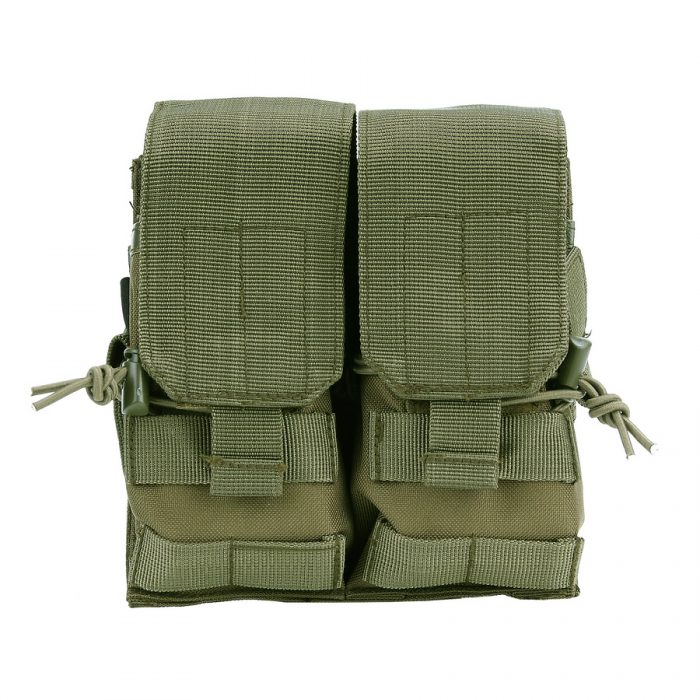 352070 Munitie tas Airsoft dubbel magazijn6 Voor de avontuurlijke buitensportliefhebber die zich voorbereidt op elk scenario, presenteren we de Dubbele Magazijn Munitie Tas voor Buitensport. Deze tas is ontworpen om je munitie en benodigdheden binnen handbereik te houden tijdens al je buitenavonturen. Gemaakt van stevig en slijtvast 100% nylon, is deze tas bestand tegen de uitdagingen van de natuur. Of je nu gaat wandelen, kamperen, jagen of gewoon de wildernis verkent, deze tas staat aan je zijde. Het dubbele magazijnontwerp zorgt ervoor dat je snel en moeiteloos bij je benodigdheden kunt, waardoor je flexibel kunt reageren op veranderende omstandigheden. De tas sluit stevig af om je uitrusting veilig te houden, zelfs tijdens veeleisende avonturen. Kortom, de Dubbele Magazijn Munitie Tas voor Buitensport is de ideale keuze voor avonturiers die streven naar organisatie en voorbereiding in de wildernis. Met deze tas ben je altijd klaar voor je volgende buitensportuitdaging. Munitie tas van 100% nylon. <div class="colordesc">groen</div> <div class="colorimg"><a href="https://dedump.nl/wp-content/uploads/2019/07/groen.jpg"><img class="alignnone size-full wp-image-18948" src="https://dedump.nl/wp-content/uploads/2019/07/groen.jpg" alt="" width="171" height="26" /></a></div> <div></div> <div> <div class="colordesc">zwart</div> <div class="colorimg"><a href="https://dedump.nl/wp-content/uploads/2019/07/glans-zwart.jpg"><img class="alignnone size-full wp-image-18945" src="https://dedump.nl/wp-content/uploads/2019/07/glans-zwart.jpg" alt="" width="171" height="26" /></a></div> </div> <div></div> <div> <div class="colordesc">khaki</div> <div class="colorimg"><a href="https://dedump.nl/wp-content/uploads/2019/07/khaki.jpg"><img class="alignnone size-full wp-image-18955" src="https://dedump.nl/wp-content/uploads/2019/07/khaki.jpg" alt="" width="171" height="26" /></a></div> </div>