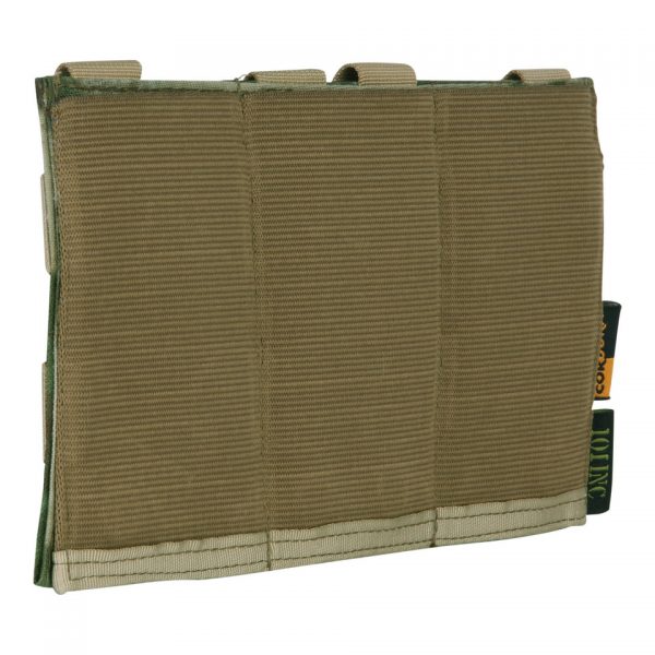 ELASTIC BAND M4 POUCH 31 Elastic band M4 pouch gemaakt van polyster en elastan. <strong>Afmeting: </strong>23 x 13 x 0.5 cm Let op! De kleur ICC FG is aan de voorzijde effen groen en aan de achterzijde (molle) in de camo kleur. <div class="colordesc">icc fg</div> <div class="colorimg"><a href="https://dedump.nl/wp-content/uploads/2019/07/icc-fg.jpg"><img class="alignnone size-full wp-image-18950" src="https://dedump.nl/wp-content/uploads/2019/07/icc-fg.jpg" alt="" width="171" height="26" /></a></div> <div></div> <div> <div class="colordesc">groen</div> <div class="colorimg"><a href="https://dedump.nl/wp-content/uploads/2019/07/groen.jpg"><img class="alignnone size-full wp-image-18948" src="https://dedump.nl/wp-content/uploads/2019/07/groen.jpg" alt="" width="171" height="26" /></a></div> </div> <div></div> <div> <div class="colordesc">coyote</div> <div class="colorimg"><a href="https://dedump.nl/wp-content/uploads/2018/07/coyote_112-e1567862860556.jpg"><img class="alignnone size-full wp-image-22519" src="https://dedump.nl/wp-content/uploads/2018/07/coyote_112-e1567862860556.jpg" alt="" width="50" height="50" /></a></div> </div> <div></div> <div> <div class="colordesc">zwart</div> <div class="colorimg"><a href="https://dedump.nl/wp-content/uploads/2019/07/glans-zwart.jpg"><img class="alignnone size-full wp-image-18945" src="https://dedump.nl/wp-content/uploads/2019/07/glans-zwart.jpg" alt="" width="171" height="26" /></a></div> </div>