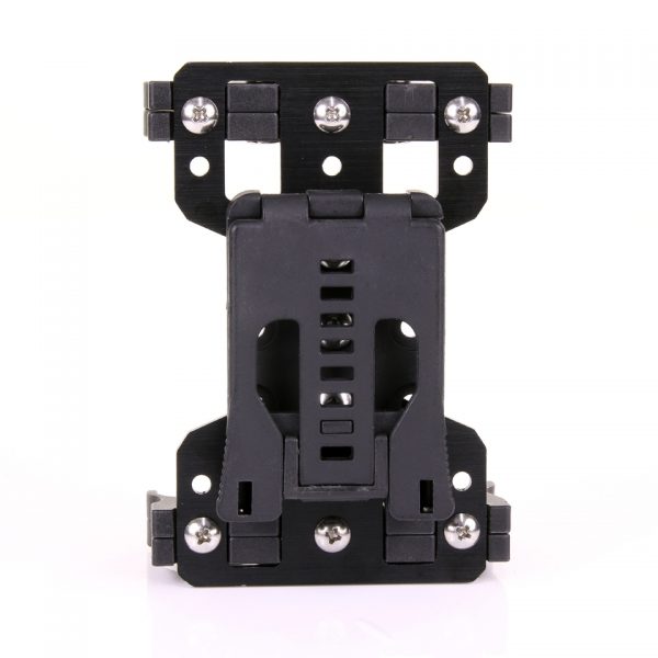 zzzSHOTSHELL CARRIER BIG TB1070 Shotshell carrier groot <strong>Kenmerken:</strong> <ul> <li>8 x 12ga houder voor gemakkelijke toegang</li> <li>Meerdere montageposities</li> <li>Riem clip opgenomen, accepteert riemen tot 2-1 / 4 inch breed</li> </ul> <div class="colordesc">zwart</div>