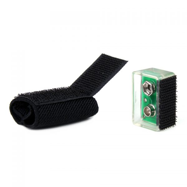 FMA KNVIR 14 ZWART TB513 1 Licht indicator met klittenband achterkant Modus licht: Knippert Het werkt met 1 batterij 6F22. <div class="colordesc">rood licht</div> <div class="colorimg"><a href="https://dedump.nl/wp-content/uploads/2019/07/rood.jpg"><img class="alignnone size-full wp-image-18971" src="https://dedump.nl/wp-content/uploads/2019/07/rood.jpg" alt="" width="171" height="26" /></a></div>