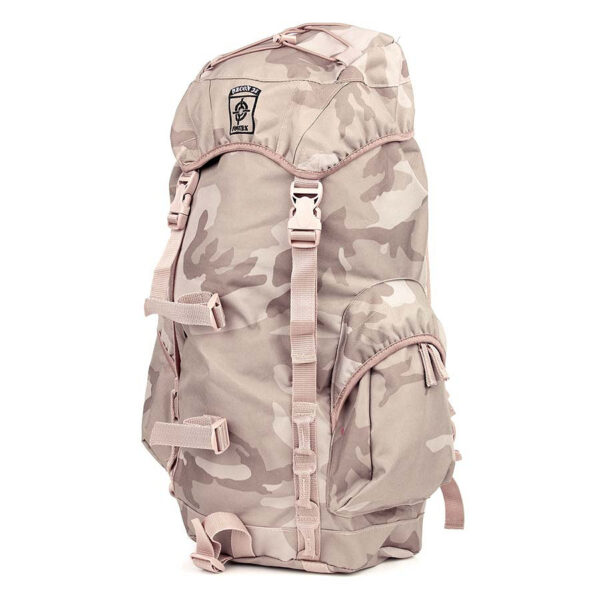 351632 47 03 De <strong>Rugzak Recon 35 Ltr</strong> is de perfecte metgezel voor zowel outdoor expedities als dagelijks gebruik. Deze topkwaliteit toploader rugtas, gemaakt van 100% polyester, biedt maar liefst 35 liter aan opbergruimte in één groot compartiment. Dankzij de <strong>comfortabele mesh rugpadding</strong> en verstelbare draagstraps blijft de rugzak prettig zitten, zelfs tijdens lange wandelingen of drukke dagen. Met een ingebouwde regenhoes en meerdere ritsvakken is deze tas ook uitstekend voorbereid op wisselende weersomstandigheden.