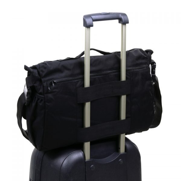 MESSENGER BAG 195552 <big>De TF-2215 Messenger Bag is een multifunctionele schoudertas welke volledig naar eigen smaak kan worden ingericht. Gemaakt van duurzaam Cordura 500D materiaal. Een degelijke tas welke is voorzien van een verwijderbare laptophoes voor laptops tot 15 inch. De Messenger bag is ideaal voor dagelijks gebruik, tijdens het reizen of voor outdoor activiteiten.</big> <strong>Materiaal: </strong>100% Cordura Nylon 500 DEN. <strong>Afmeting:</strong> 53 x 24 x 14 cm <strong>Volume: </strong>18 liter <strong>Specificaties:</strong> <ul> <li><big>Sterk handvat</big></li> <li><big>Verwijderbare laptop hoes voor laptops tot 15 Inch.</big></li> <li><big>1 verborgen opbergvak aan de achterzijde met Velcro voering</big></li> <li><big>2 ondersteuningsbanden om op een trolley te bevestigen</big></li> <li><big>2 ritsvakken op de klep van de tas om kleine spullen in op te bergen</big></li> <li><big>Klep kan gesloten worden met Velcro en klik-sluiting</big></li> <li><big>Ruimte aan zijkanten van de tas voor drinkflessen</big></li> <li><big>Verstelbare en gepolsterde draagriem</big></li> <li><big>1 ritsvak voor documenten</big></li> <li><big>1 opbergvak voor kleine spullen</big></li> <li><big>Lus voor het bevestigen van kleine zaklamp/mes/multi tool</big></li> <li><big>Diverse opbergvakken en mesh vakken</big></li> <li><big>YKK-ritsen en ITW-gespen</big></li> </ul> <img class="" src="https://www.mupload.nl/img/lwkaai.png" alt="" width="100" height="53" /><img src="https://static.wixstatic.com/media/01c654_09e0c314f80d42249d1a491f181a41f7~mv2.png/v1/fill/w_138,h_54,al_c,q_80,usm_0.66_1.00_0.01/Cordura.webp" alt="Cordura" /> <big> </big><img class="" src="https://logos-download.com/wp-content/uploads/2016/11/YKK_logo_logotype.png" alt="" width="100" height="29" /> <div class="colordesc">groen</div> <div class="colorimg"><a href="https://dedump.nl/wp-content/uploads/2019/07/groen.jpg"><img class="alignnone size-full wp-image-18948" src="https://dedump.nl/wp-content/uploads/2019/07/groen.jpg" alt="" width="171" height="26" /></a></div> <div></div> <div> <div class="colordesc">coyote</div> <div class="colorimg"><a href="https://dedump.nl/wp-content/uploads/2018/07/coyote_112-e1567862860556.jpg"><img class="alignnone size-full wp-image-22519" src="https://dedump.nl/wp-content/uploads/2018/07/coyote_112-e1567862860556.jpg" alt="" width="50" height="50" /></a></div> </div>