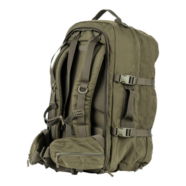 TF 2215 Rugzak Travelmate Gen.210 De <strong>TF-2215 TravelMate Rugzak Gen.2</strong> is dé veelzijdige rugzak voor avonturiers, reizigers en outdoorliefhebbers. Met een ruime inhoud van <strong>45 liter</strong> en een <strong>ergonomisch design</strong> biedt deze rugzak ultiem draagcomfort en optimale organisatie voor al je uitrusting. Of je nu op een <strong>backpacktrip</strong>, een <strong>lange hike</strong>, of een <strong>stedentrip</strong> gaat, deze rugzak is ontworpen om aan al je eisen te voldoen. Dankzij de <strong>tactische en praktische indeling</strong> is deze rugzak geschikt voor zowel <strong>dagelijks gebruik als extreme omstandigheden</strong>. Hij voldoet bovendien aan de handbagage-eisen van veel luchtvaartmaatschappijen, wat hem perfect maakt voor vliegreizen. De <strong>weg te ritsen schouderbanden</strong> zorgen ervoor dat je hem snel kunt omvormen tot een handtas of compacte reistas. De <strong>Gen.2-versie</strong> van de TravelMate rugzak is verder verbeterd met <strong>extra padding in de draagstraps</strong> en een <strong>versterkt rugpand</strong>, wat zorgt voor meer stabiliteit en draagcomfort, zelfs bij langdurig gebruik en zware bepakking.