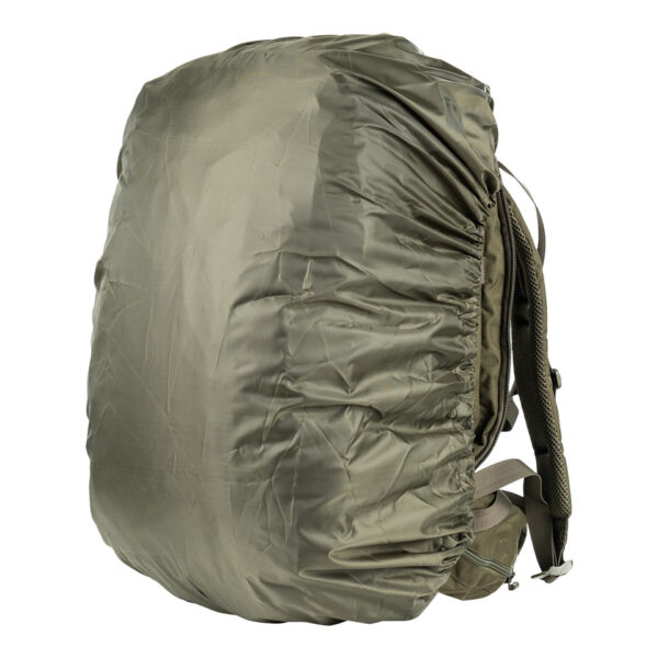 TF 2215 Rugzak Travelmate Gen.213 De <strong>TF-2215 TravelMate Rugzak Gen.2</strong> is dé veelzijdige rugzak voor avonturiers, reizigers en outdoorliefhebbers. Met een ruime inhoud van <strong>45 liter</strong> en een <strong>ergonomisch design</strong> biedt deze rugzak ultiem draagcomfort en optimale organisatie voor al je uitrusting. Of je nu op een <strong>backpacktrip</strong>, een <strong>lange hike</strong>, of een <strong>stedentrip</strong> gaat, deze rugzak is ontworpen om aan al je eisen te voldoen. Dankzij de <strong>tactische en praktische indeling</strong> is deze rugzak geschikt voor zowel <strong>dagelijks gebruik als extreme omstandigheden</strong>. Hij voldoet bovendien aan de handbagage-eisen van veel luchtvaartmaatschappijen, wat hem perfect maakt voor vliegreizen. De <strong>weg te ritsen schouderbanden</strong> zorgen ervoor dat je hem snel kunt omvormen tot een handtas of compacte reistas. De <strong>Gen.2-versie</strong> van de TravelMate rugzak is verder verbeterd met <strong>extra padding in de draagstraps</strong> en een <strong>versterkt rugpand</strong>, wat zorgt voor meer stabiliteit en draagcomfort, zelfs bij langdurig gebruik en zware bepakking.