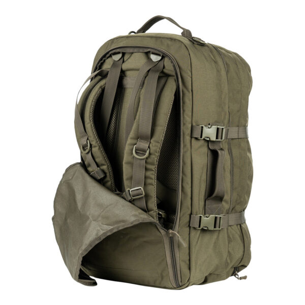 TF 2215 Rugzak Travelmate Gen.29 De <strong>TF-2215 TravelMate Rugzak Gen.2</strong> is dé veelzijdige rugzak voor avonturiers, reizigers en outdoorliefhebbers. Met een ruime inhoud van <strong>45 liter</strong> en een <strong>ergonomisch design</strong> biedt deze rugzak ultiem draagcomfort en optimale organisatie voor al je uitrusting. Of je nu op een <strong>backpacktrip</strong>, een <strong>lange hike</strong>, of een <strong>stedentrip</strong> gaat, deze rugzak is ontworpen om aan al je eisen te voldoen. Dankzij de <strong>tactische en praktische indeling</strong> is deze rugzak geschikt voor zowel <strong>dagelijks gebruik als extreme omstandigheden</strong>. Hij voldoet bovendien aan de handbagage-eisen van veel luchtvaartmaatschappijen, wat hem perfect maakt voor vliegreizen. De <strong>weg te ritsen schouderbanden</strong> zorgen ervoor dat je hem snel kunt omvormen tot een handtas of compacte reistas. De <strong>Gen.2-versie</strong> van de TravelMate rugzak is verder verbeterd met <strong>extra padding in de draagstraps</strong> en een <strong>versterkt rugpand</strong>, wat zorgt voor meer stabiliteit en draagcomfort, zelfs bij langdurig gebruik en zware bepakking.