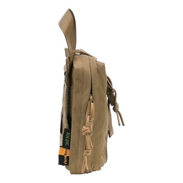 Waistbag medic cordura LQ153843 Waistbag medic gemaakt van 100% cordora <strong>Afmeting:</strong> 16 x 13 x 4 cm <div class="colordesc">icc fg</div> <div class="colorimg"><a href="https://dedump.nl/wp-content/uploads/2019/07/icc-fg.jpg"><img class="alignnone size-full wp-image-18950" src="https://dedump.nl/wp-content/uploads/2019/07/icc-fg.jpg" alt="" width="171" height="26" /></a></div> <div></div> <div> <div class="colordesc">groen</div> <div class="colorimg"><a href="https://dedump.nl/wp-content/uploads/2019/07/groen.jpg"><img class="alignnone size-full wp-image-18948" src="https://dedump.nl/wp-content/uploads/2019/07/groen.jpg" alt="" width="171" height="26" /></a></div> </div> <div></div> <div> <div class="colordesc">coyote</div> <div class="colorimg"><a href="https://dedump.nl/wp-content/uploads/2018/07/coyote_112-e1567862860556.jpg"><img class="alignnone size-full wp-image-22519" src="https://dedump.nl/wp-content/uploads/2018/07/coyote_112-e1567862860556.jpg" alt="" width="50" height="50" /></a></div> </div> <div></div> <div> <div class="colordesc">zwart</div> <div class="colorimg"><a href="https://dedump.nl/wp-content/uploads/2019/07/glans-zwart.jpg"><img class="alignnone size-full wp-image-18945" src="https://dedump.nl/wp-content/uploads/2019/07/glans-zwart.jpg" alt="" width="171" height="26" /></a></div> </div> <div> <div class="colorimg"></div> </div>