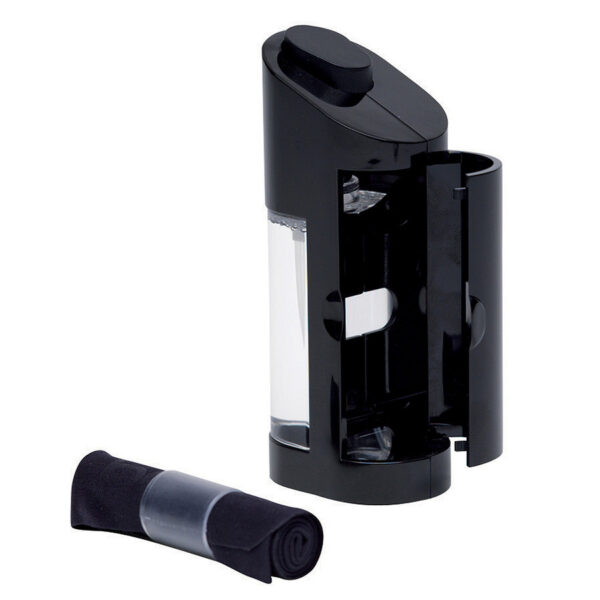 Bolle B200 Anti fog kit spray 30 ml 203 B-Clean werd gecertificeerd door het laboratorium COLTS en is het nieuwe assortiment schoonmaakproducten van Bollé Safety dat een optimale schoonmaak garandeert. Het is een formule op basis van water, zonder alcohol en zonder silicone en is aangepast aan alle lenzen. <strong>Eigenschappen:</strong> * Anti-fog kit: 30ml anti-fog en anti-statische reinigingsvloeistof * Wasbare microvezeldoek <div class="colordesc">blank/neutraal</div>