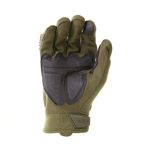 221235 11 06 <p>De Tactical handschoen Operator is ideaal voor Airsoft en tactisch gebruik, ontworpen voor maximale controle en comfort. Deze handschoenen zijn uitgerust met een klittenbandsluiting en beschikken over versterkte wijsvinger, handpalmen en buitenste vingers voor extra bescherming. Gemaakt van 40% synthetisch leder en 40% 4-way stretch stof, bieden ze een perfecte balans tussen flexibiliteit en duurzaamheid, waardoor ze onmisbaar zijn voor elke outdoor- of tactische activiteit.</p>