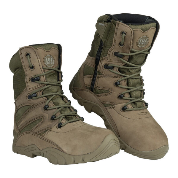 231175 11 01 De Tactical boots Recon van 101INC zijn speciaal ontworpen voor professionals die betrouwbaarheid en comfort eisen tijdens lange patrouilles. Met een lichtgewicht maar stevig ontwerp, gemaakt van hoogwaardig buffelleer, Cordura en een ademende KBTex voering, bieden deze laarzen optimale prestaties. De slipvaste en oliebestendige rubberen zool zorgt voor flexibiliteit en grip, terwijl de gewatteerde kraag en verwijderbare binnenzool extra comfort bieden. Kies voor de Tactical boots Recon, de ideale keuze voor elke outdoor- of militaire uitdaging.