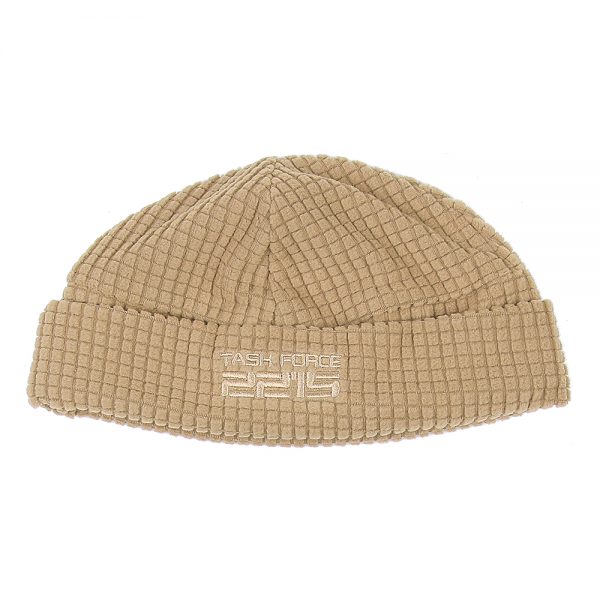 11214320 TF 2215 Beanie3 <big><strong>Task Force 2215® Fleece Beanie</strong> Fleece beanie gemaakt van 100% polyester. Deze lichtgewicht muts is comfortabel om te dragen tijdens de koudere seizoenen. Door zijn unieke fleece structuur houdt hij warmte vast en blijft je hoofd warm in de kou. Terwijl het je warm houdt, zal overmatige warmte ontsnappen via de fijne rasters van de stof. Dankzij de lichte stof is de muts gemakkelijk op te bergen in bijv. de zakken van uw jas of tas.</big> <strong>Kenmerken:</strong> • Fleece stof • Uniek stof structuur • Lichtgewicht • Compact • Ademend <img class="" src="https://www.mupload.nl/img/lwkaai.png" alt="" width="100" height="53" /> Coyote