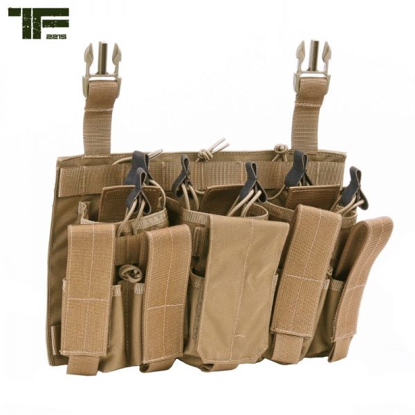 359545 TF 2215 Fast attach pouch <big><strong>Task Force 2215® Fast Attach Pouch</strong> Deze Fast Attach Pouch kan bevestigd worden op ons Modular Vest en Rig, maar ook op andere vesten en platen die over klittenband beschikken.</big> <strong>Materiaal: </strong>100% Cordura Nylon 500 DEN. <strong>Kleuren:</strong> Ranger green en Coyote <strong>Kenmerken:</strong> <ul> <li><big>Gemaakt van duurzaam 500D Cordura materiaal</big></li> <li><big>Sterk klittenband rugpaneel + gespen</big></li> <li><big>Kan 3 x M4 magazijnen en 3 x pistoolmagazijnen dragen</big></li> <li><big>Flappen met klittenbandsluiting</big></li> </ul> <img class="" src="https://www.mupload.nl/img/lwkaai.png" alt="" width="100" height="53" /><img src="https://static.wixstatic.com/media/01c654_09e0c314f80d42249d1a491f181a41f7~mv2.png/v1/fill/w_138,h_54,al_c,q_80,usm_0.66_1.00_0.01/Cordura.webp" alt="Cordura" /> Coyote <a href="https://dedump.nl/wp-content/uploads/2019/07/coyote_112.jpg"><img class="alignnone size-full wp-image-22518" src="https://dedump.nl/wp-content/uploads/2019/07/coyote_112.jpg" alt="" width="50" height="50" /></a> Ranger Green <a href="https://dedump.nl/wp-content/uploads/2019/07/forest-green.jpg"><img class="alignnone size-full wp-image-18943" src="https://dedump.nl/wp-content/uploads/2019/07/forest-green.jpg" alt="" width="171" height="26" /></a>