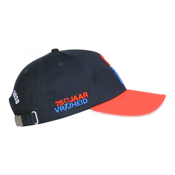 111215098 Baseball cap 75 jaar vrijheid roodblauw1 <big>Baseball cap van 100% katoen. Speciaal ontworpen voor 75 jaar bevrijding in Nederland. Deze cap is aan de achterkant verstelbaar waardoor deze altijd past.</big> <img class="" src="https://www.vanosimports.com/downloads/download/11/preview" width="100" height="42" /> <img class="" src="https://www.vanosimports.com/downloads/download/79/preview" width="101" height="34" />