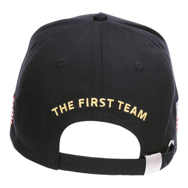 215094 Baseball cap US Cavalry WWII 3D6 <big><strong>Fostex Garments® US Cavalry WWII Baseball Cap   </strong></big> <hr /> <big>Baseball cap van de US Cavalry WWII series. De baseball cap heeft 3D geborduurde tekst en is verstelbaar aan de achterzijde. De pasvorm van de baseball cap is perfect welke zorgt voor optimaal comfort.</big> <strong>Materiaal:</strong> 100% katoen <strong>Maat: </strong>One size fits all Zwart