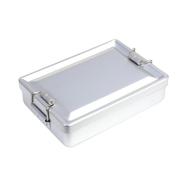 469472 BCB Mini mess box CN550 Een hoogwaardig, super lichtgewicht, luchtdicht aluminium blik met rolsluitingen. De box heeft een rubberen afdichting in het deksel en is handig als opbergblik voor persoonlijke overlevingsuitrusting. Kan in geval van nood als kookpot worden gebruikt. <strong>Afmetingen: </strong>13 x 9,5 x 3 cm <strong>Gewicht:</strong> 95 g <a href="https://dedump.nl/wp-content/uploads/2021/01/BCB.png"><img class="alignnone size-full wp-image-35393" src="https://dedump.nl/wp-content/uploads/2021/01/BCB.png" alt="" width="94" height="50" /></a>