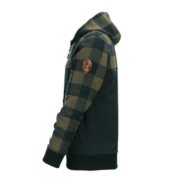 129535 154 03 <div> Het <strong>Houthakkers Jack</strong> is de perfecte keuze voor avonturiers die van outdoor activiteiten houden. Dit jack is een unieke mix van een klassiek houthakkershemd en moderne softshell-technologie, waardoor het zowel functioneel als stijlvol is. Geschikt voor diverse activiteiten zoals <strong>wandelen</strong>, <strong>vissen</strong>, en <strong>survival</strong>. De onderkant van het jack is vervaardigd uit <strong>4-way elastische stof</strong> die waterbestendig is, terwijl de bovenkant gemaakt is van <strong>100% katoen</strong> voor een comfortabele pasvorm. Met diverse handige features is dit jack een must-have voor elke outdoorliefhebber. </div> <div> <a title="Maattabel" href="https://dedump.nl/wp-content/uploads/2022/01/129535-Houthakkers-Jack-maattabel.pdf" target="_blank" rel="noopener noreferrer"><button><span style="color: #ef471f; font-size: medium;"><strong>Maattabel</strong></span></button></a> </div>