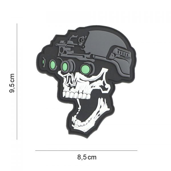 444130 7417 Embleem 3D PVC Night vision skull wit 8134 Embleem PVC met klittenband aan de achterzijde.