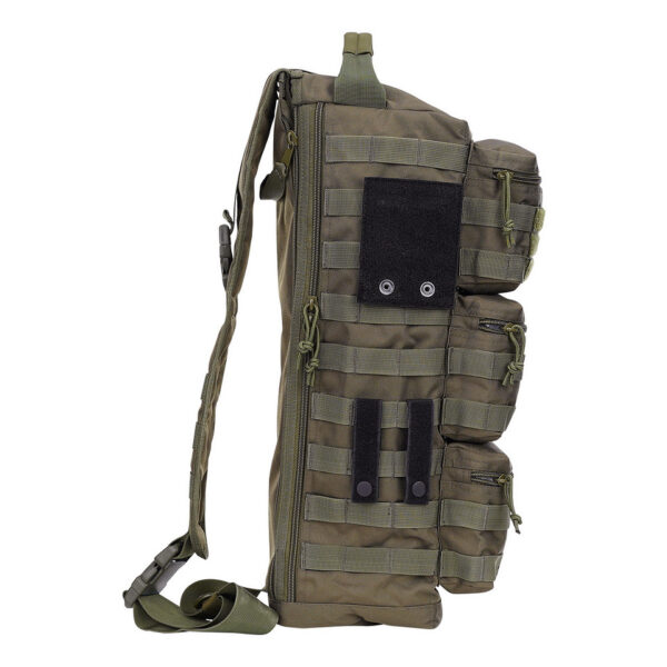 359976 11 03 De MOLLE Strap Hook + Loop Set is een must-have voor tactische uitrusting. Met 4 klittenband straps van 10 x 2,5 cm biedt deze set de perfecte oplossing voor het bevestigen van patches op tassen en tactical vests zonder klittenband paneel. <strong>Afmeting strap:</strong> 10 x 2,5 cm
