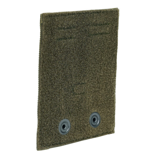 359997 11 02 De <strong>MOLLE Patch Adapter Hook + Loop Medium</strong> van <strong>101 INC</strong> is de perfecte oplossing voor het toevoegen van patches, emblemen of pouches aan je MOLLE-systeem, zelfs als je tas of tactical vest geen klittenbandpaneel heeft. Dit handige klittenbandpaneel is eenvoudig te monteren en maakt het mogelijk om je patches veilig en stevig te bevestigen. Of je nu je gear personaliseert of extra opbergruimte nodig hebt, deze adapter biedt de flexibiliteit om aan je behoeften te voldoen.