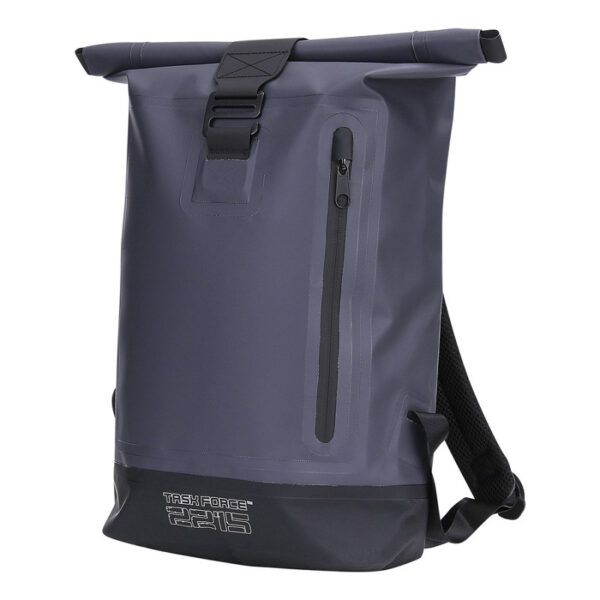 TF 2215 Urban Creek Drybag 18L15 <strong>TF-2215 Urban Creek Drybag 18L – Waterdichte Rugtas met Stijl</strong> De <strong>TF-2215 Urban Creek Drybag 18L</strong> is de perfecte combinatie van functionaliteit, duurzaamheid en stijl. Deze trendy <strong>urban style rugtas</strong> is ideaal voor regenachtige dagen en outdooractiviteiten waarbij water een rol speelt. Dankzij het <strong>waterdichte PVC-materiaal</strong>, de <strong>gesealde naden</strong> en het innovatieve <strong>sluitsysteem</strong>, blijft de inhoud van je tas droog, zelfs in de meest uitdagende omstandigheden. <table class="table table-striped"> <tbody> <tr> <td>Materiaal</td> <td>100% PVC / 100% nylon webbing</td> </tr> </tbody> </table> https://youtu.be/S2xPhELOmUs