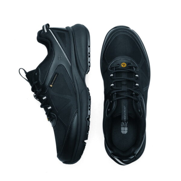 231306 SFC Beltra Low Shoes10 De SFC Beltra Low Shoes zijn ontworpen voor stijl en prestaties, zowel achter het stuur als tijdens je werkdag. Met een uitneembare gedempte binnenzool en superieure antislipzool bieden deze schoenen comfort en grip. Bestel nu voor duurzame en eigentijdse schoenen! Raadpleeg de spec/tech sheet voor meer informatie. <a title="Maattabel" href="https://dedump.nl/wp-content/uploads/2024/01/231306-SFC-Beltra-Low-Shoes14.pdf" target="_blank" rel="noopener noreferrer"><button><span style="color: #ef471f; font-size: medium;"><strong>Spec/Tech sheet</strong></span></button></a>