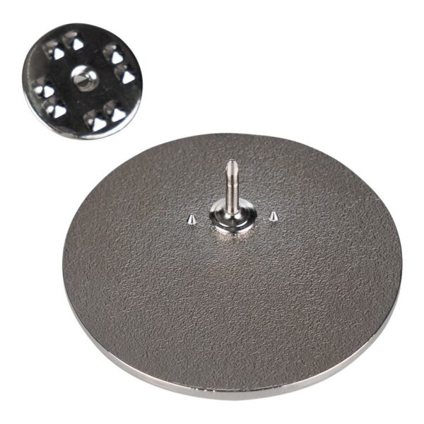 Embleem metaal D Day 80 pin 5 beaches 50742 Het Embleem Metaal D-Day 80 Pin Operation Overlord #8015 is een prachtige metalen pin, speciaal ontworpen ter herdenking van 80 jaar D-Day. Met zijn vlindersluiting is deze pin gemakkelijk te bevestigen op kleding, petten en tassen.