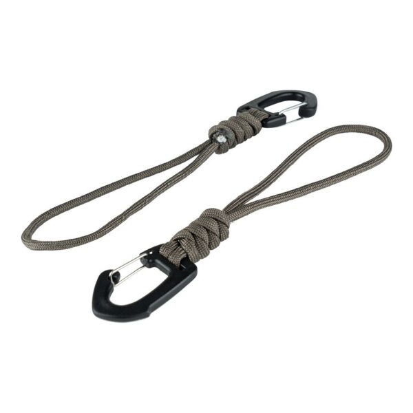Karabijnhaak met koord 2pcs JYFPB23 De karabijnhaak met twee koorden is een essentieel accessoire voor outdoor avonturen. Gemaakt van hoogwaardig 100% nylon paracord touw en voorzien van een duurzame 100% plastic karabijn.