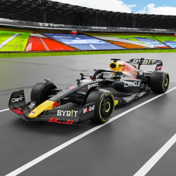 Red Bull Racing Formula 1 Bestuurbare auto 2 Ontvang de ultieme race-ervaring met de Oracle Red Bull Racing RB18 RC Car 1/18 Schaal, een nauwkeurig nagemaakte replica van de iconische F1-wagen. Deze auto is volledig gelicenseerd door de F1-teams en beschikt over een gestroomlijnde carrosserie, gedetailleerde interieuronderdelen en een 2.4Ghz controle systeem voor maximale wendbaarheid. Met een bereik van 15 meter en de mogelijkheid om samen met andere auto's te racen, is dit de ideale keuze voor RC-enthousiastelingen.