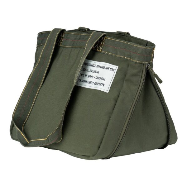 Uitbreidbare Aviator kit tas4 De uitbreidbare Aviator kit tas is de perfecte metgezel voor onderweg. Gemaakt van duurzaam nylon, met handige extra's zoals een binnenvak met ritssluiting en een bovenrits voor volledige sluiting, biedt deze tas ruimte en functionaliteit in een slank ontwerp.