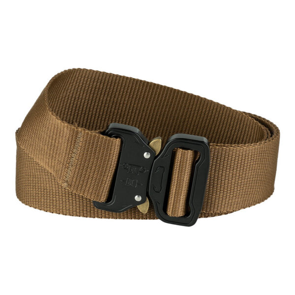 Tactical fast koppel DP2564 De Tactical Fast Koppel DP256 biedt de ultieme combinatie van stijl en functionaliteit. Deze riem is uitgerust met een robuuste metalen sluiting, die niet alleen zorgt voor duurzaamheid maar ook voor veiligheid. Ontworpen voor verschillende tactische toepassingen, is deze koppel ideaal voor militairen, beveiligingspersoneel en outdoorliefhebbers.