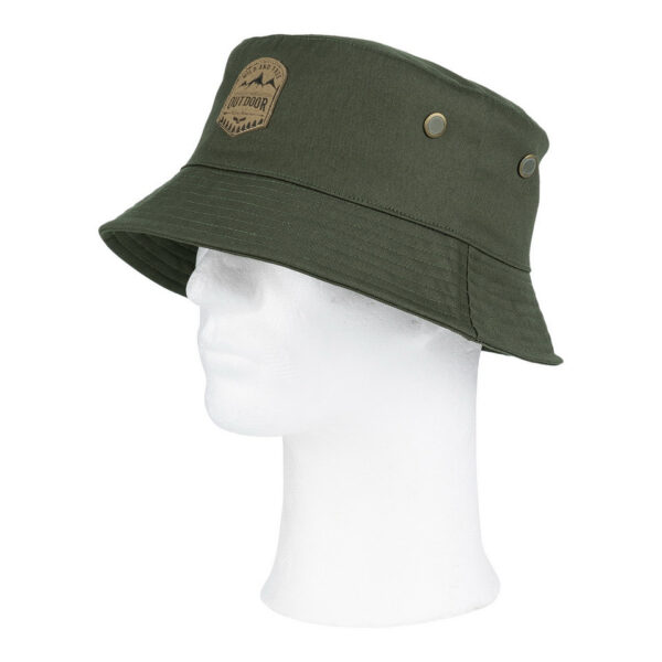 213165 11 01 Maak kennis met onze lichtgewicht bucket hat, de perfecte metgezel voor elke buitenactiviteit. Gemaakt van 100% katoen, combineert deze hoed duurzaamheid met comfort. Het strakke design en de ventilatie-openingen zorgen voor een stijlvol en ademend hoofddeksel dat je hoofd effectief beschermt tegen de zon. Deze bucket hat is ideaal voor zowel ontspannende wandelingen als avontuurlijke ontdekkingstochten. Het lichte materiaal en het praktische ontwerp maken het een onmisbare accessoire voor iedereen die graag tijd buiten doorbrengt.