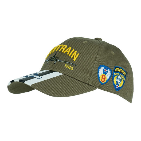Baseball cap C 47 Skytrain Maak kennis met de baseball cap C-47 Skytrain, een pet die zowel stijl als geschiedenis combineert. Deze pet is ontworpen met oog voor detail en beschikt over diverse bedrukkingen die de legendarische C-47 Skytrain eren. Met het prominente Skytrain-logo op de voorkant en andere unieke details, is deze pet een must-have voor luchtvaartliefhebbers en verzamelaars. Gemaakt van hoogwaardige materialen, biedt de C-47 Skytrain pet niet alleen een stijlvol uiterlijk maar ook comfort en duurzaamheid. De verstelbare sluiting zorgt voor een perfecte pasvorm, terwijl de ademende stof zorgt voor een aangename draagervaring, zelfs op warme dagen.