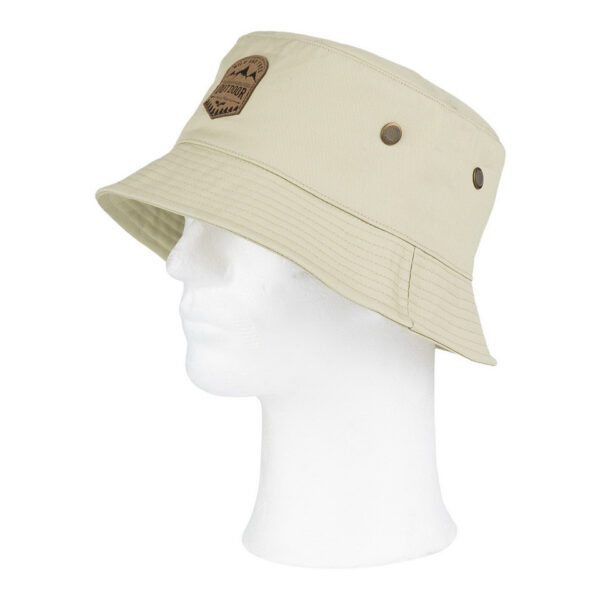 Bucket hat3 Maak kennis met onze lichtgewicht bucket hat, de perfecte metgezel voor elke buitenactiviteit. Gemaakt van 100% katoen, combineert deze hoed duurzaamheid met comfort. Het strakke design en de ventilatie-openingen zorgen voor een stijlvol en ademend hoofddeksel dat je hoofd effectief beschermt tegen de zon. Deze bucket hat is ideaal voor zowel ontspannende wandelingen als avontuurlijke ontdekkingstochten. Het lichte materiaal en het praktische ontwerp maken het een onmisbare accessoire voor iedereen die graag tijd buiten doorbrengt.
