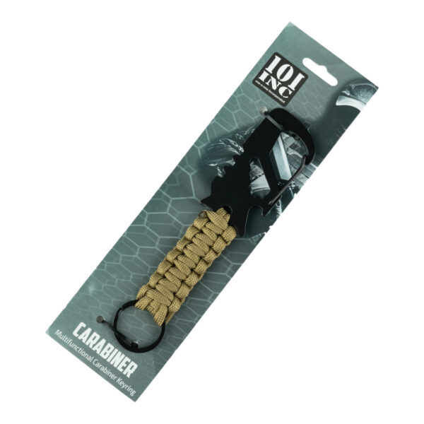 Multifunctionele karabijnhaak keychain JYFPB215 De multifunctionele karabijnhaak sleutelhanger JYFPB21 is de perfecte metgezel voor zowel dagelijks gebruik als avontuurlijke uitjes. Dit veelzijdige gereedschap combineert meerdere functies in één compact ontwerp, waardoor het een onmisbaar accessoire is voor iedereen die van gemak en functionaliteit houdt. Met een lengte van 15 cm is de karabijnhaak groot genoeg om stevig en betrouwbaar te zijn, maar toch compact genoeg om gemakkelijk aan je sleutelbos, rugzak of riem te bevestigen. Het paracord touw, gemaakt van 100% nylon, biedt extra duurzaamheid en kan in noodsituaties gebruikt worden. Het hoogwaardige metaal van zowel de karabijnhaak als de sleutelhanger zorgt ervoor dat dit product jarenlang meegaat, zelfs bij intensief gebruik. De robuuste constructie en slimme ontwerp maken de JYFPB21 een veelzijdig en praktisch hulpmiddel.
