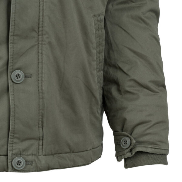Commander Army Parka10 De Fostex Commander Army Parka combineert tijdloze stijl met moderne functionaliteit. Gemaakt van 100% katoen met een gewassen look, biedt deze mid-length parka ultiem comfort en warmte tijdens de koudere maanden. Met zorgvuldig ontworpen details zoals brushed look SAB® ritsen, een bomber-pocket op de mouw en fijn geweven labels, is deze jas zowel stijlvol als praktisch. De parka is ontworpen voor zowel outdoor-activiteiten als casual wear, en biedt een perfecte balans tussen bescherming tegen de elementen en een trendy, militaire look. De gevoerde capuchon en fleecevoering in de steekzakken zorgen voor extra warmte, terwijl de diverse zakken met ritsen en drukknoopsluitingen volop opbergruimte bieden. <div><a title="Maattabel" href="https://dedump.nl/wp-content/uploads/2024/08/Commander-Army-Parka-maattabel.png" target="_blank" rel="noopener"><button><span style="color: #ef471f; font-size: medium;"><strong>Maattabel</strong></span></button></a></div> <div></div>