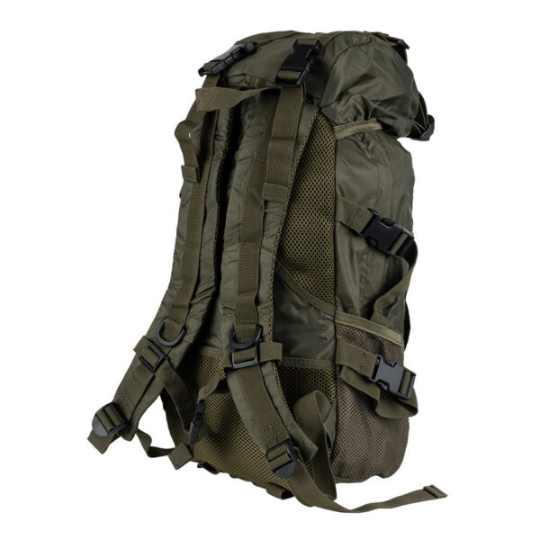 Parachute tas 8 rugtas commando3 De <strong>Parachute tas 8 / rugtas commando</strong> is een robuuste en stijlvolle rugtas, gemaakt van 100% duurzaam nylon. Deze tas is geïnspireerd op de uitrusting van commando's, compleet met een echte parachutesluiting ter decoratie. Of je nu op zoek bent naar een praktische tas voor dagelijks gebruik, outdoor activiteiten, of gewoon een stoere toevoeging aan je collectie, deze rugtas biedt de perfecte combinatie van functionaliteit en stijl.  