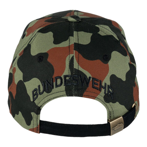 Baseball Cap Leopard 2 tank2 De <strong>Baseball Cap Leopard 2 tank</strong> is een must-have voor iedere tankliefhebber en militaire geschiedenisliefhebber. Deze cap is ontworpen als eerbetoon aan de <strong>Leopard 2</strong>, een gerenommeerde Duitse gevechtstank die in 1979 in gebruik werd genomen als opvolger van de originele Leopard tank.