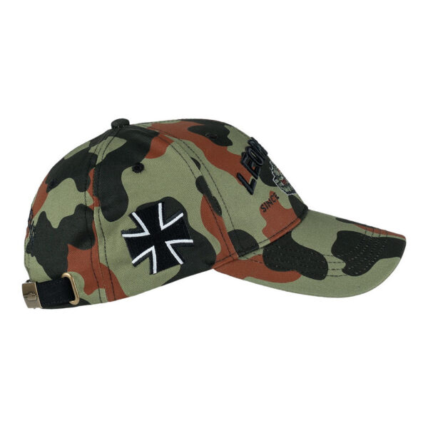 Baseball Cap Leopard 2 tank3 De <strong>Baseball Cap Leopard 2 tank</strong> is een must-have voor iedere tankliefhebber en militaire geschiedenisliefhebber. Deze cap is ontworpen als eerbetoon aan de <strong>Leopard 2</strong>, een gerenommeerde Duitse gevechtstank die in 1979 in gebruik werd genomen als opvolger van de originele Leopard tank.