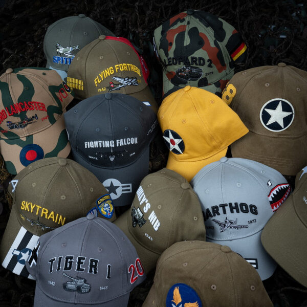 Baseball Cap Willys MB6 Breng een eerbetoon aan de rijke militaire geschiedenis met onze <strong>Baseball Cap Willy's MB</strong>. Deze cap is ontworpen voor de liefhebbers van klassieke voertuigen en patriottisme, en biedt een unieke manier om je passie te tonen.