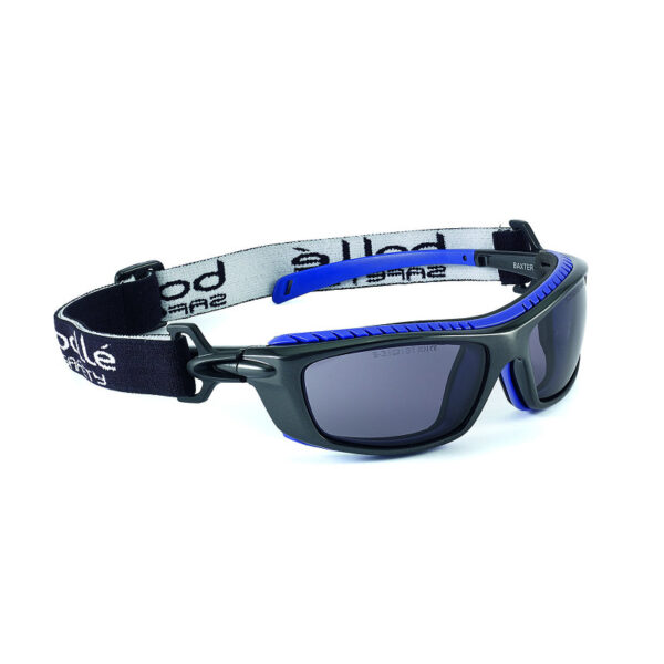 Bolle baxter bril BAXPSF 52 De Bollé BAXTER bril (BAXPSF) is het perfecte alternatief voor het TRACKER-model, met een nauwsluitend montuur voor optimaal draagcomfort. Uitgerust met waterdicht foam en een afneembare band, biedt deze bril een uitstekende bescherming tegen rondvliegende vaste en vloeibare deeltjes en stof. Met de Platinum® coating en een verbeterde bescherming aan de bovenzijde, is de Bollé BAXTER ideaal voor veeleisende omgevingen waar maximale oogbescherming nodig is.