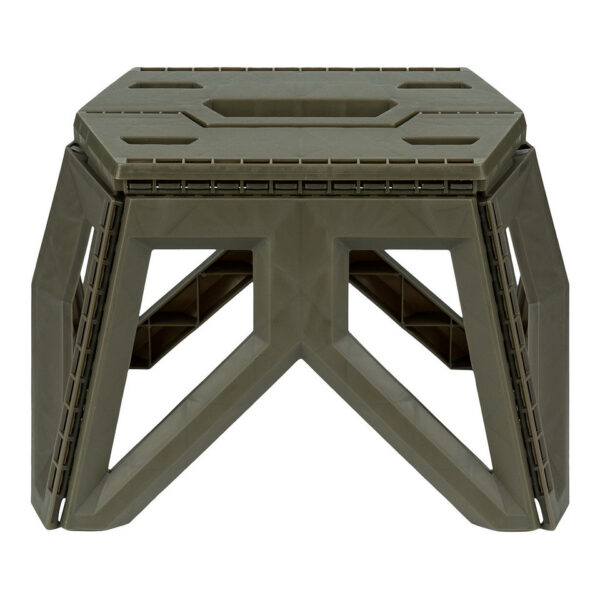 Opvouwbare outdoor kruk klein1 Ontdek onze <strong>handige opvouwbare outdoor kruk</strong>, de perfecte metgezel voor al je buitenavonturen! Of je nu gaat kamperen, vissen, picknicken of gewoon een dagje in de natuur doorbrengt, deze kruk biedt een comfortabele zitplek waar je ook gaat. Dankzij het slimme ontwerp is de kruk eenvoudig op te vouwen en mee te nemen, zodat je altijd een plek hebt om even uit te rusten. Met een gewicht van slechts <strong>740 gram</strong> is deze kruk lichtgewicht en gemakkelijk te vervoeren. Uitgevouwen heeft de kruk afmetingen van <strong>35 cm x 28 cm x 23,5 cm</strong>, wat zorgt voor een fijne zitervaring. Wanneer je de kruk opvouwt, heeft hij compacte afmetingen van <strong>49 cm x 33,5 cm x 6,5 cm</strong>, waardoor hij perfect past in je rugzak of koffer.