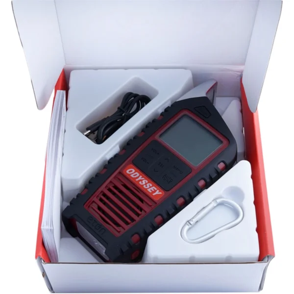 Odyssey DAB8 De <strong>Etón ODYSSEY DAB+</strong> is dé ultieme noodradio die je overal en altijd van dienst is. Deze robuuste en betrouwbare radio biedt <strong>vijf verschillende stroombronnen</strong>, waardoor je nooit zonder energie zit, waar je ook bent. Of je nu thuis bent, onderweg of midden in de natuur, de ODYSSEY is een essentieel hulpmiddel. De radio werkt op een <strong>oplaadbare lithiumbatterij (2000 mAh)</strong>, <strong>alkalinebatterijen</strong>, een <strong>zonnepaneel</strong>, een <strong>handmatige slingerdynamo</strong>, of via een netstroomadapter. Daarnaast is hij spatwaterdicht, waardoor hij bestand is tegen regen en vochtige omstandigheden, en beschikt hij over een <strong>heldere zaklamp en rood noodbaken</strong>. Met ingebouwde <strong>Bluetooth-functionaliteit</strong> kun je draadloos muziek streamen, terwijl de <strong>DAB+ en AM/FM/SW/WB-radio-dekking</strong> ervoor zorgen dat je altijd op de hoogte blijft van belangrijke informatie. De ODYSSEY is niet alleen een radio, maar ook een <strong>powerbank</strong> waarmee je je smartphone of tablet kunt opladen, ideaal tijdens noodsituaties of lange outdoortrips. Het compacte en lichtgewicht ontwerp maakt hem makkelijk mee te nemen, en de opvallende <strong>rood/zwarte kleur</strong> voegt een stoer en modern tintje toe.   <ul> <li><a href="https://dedump.nl/wp-content/uploads/2024/11/E60110553_Odyssey-FactSheet-052223-EN.pdf" target="_blank" rel="noopener">SpecSheet</a></li> <li><a href="https://dedump.nl/wp-content/uploads/2024/11/E60110553_Manual-ENGLISH.pdf" target="_blank" rel="noopener">Gebruiksaanwijzing</a></li> </ul>