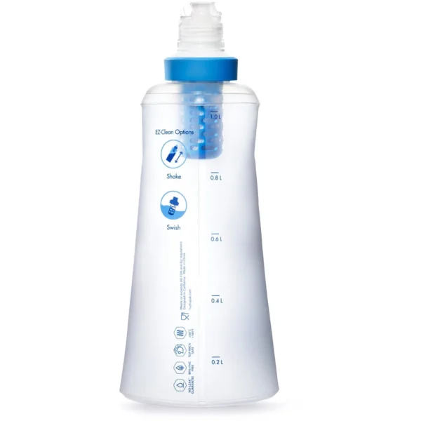 BeFree 10L1 De <strong>Katadyn BeFree 1,0 L</strong> is een innovatieve en praktische waterfilter die je in staat stelt om onderweg altijd toegang te hebben tot schoon en veilig drinkwater. Of je nu gaat wandelen, hardlopen, fietsen, kamperen of op een verre reis bent, deze lichtgewicht en compacte filterfles biedt een gebruiksvriendelijke oplossing om vervuild water snel te zuiveren. De Katadyn BeFree stelt sporters en avonturiers in staat om vrij te bewegen zonder liters drinkwater mee te slepen. Het hollevezelfilter in de BeFree verwijdert effectief bacteriën, cysten (zoals Giardia en Cryptosporidium) en sedimenten, zodat je zelfs uit beekjes, rivieren of andere natuurlijke waterbronnen veilig kunt drinken. De flexibele HydraPak-fles is duurzaam, BPA-vrij en kan gemakkelijk worden opgevouwen als hij leeg is, zodat je ruimte bespaart in je rugzak. <strong>Kenmerken:</strong> <ul> <li><strong>Efficiënte waterfiltratie:</strong> Verwijdert tot 99,99% van bacteriën en protozoa, zodat je overal schoon en veilig drinkwater hebt.</li> <li><strong>Licht en compact:</strong> Weegt slechts <strong>63 gram</strong>, ideaal voor minimalistische reizigers en sporters.</li> <li><strong>Gebruiksvriendelijk:</strong> Vul de fles, knijp zachtjes, en drink direct uit de geïntegreerde drinktuit.</li> <li><strong>Flexibel en opvouwbaar:</strong> Gemaakt van duurzaam HydraPak-materiaal, dat platgevouwen kan worden om ruimte te besparen.</li> <li><strong>Lange levensduur:</strong> Het hollevezelfilter heeft een capaciteit van maximaal <strong>1000 liter</strong>, afhankelijk van de waterkwaliteit.</li> <li><strong>Eenvoudig onderhoud:</strong> Spoel het filter schoon door het te schudden of te spoelen in schoon water – geen gereedschap nodig.</li> <li><strong>Geschikt voor diverse avonturen:</strong> Of je nu in de bergen bent, op een hike gaat of reist in afgelegen gebieden, de BeFree biedt betrouwbare prestaties.</li> </ul> <a href="https://dedump.nl/wp-content/uploads/2025/01/K8018007_Factsheet-BeFree-10L-EN.pdf" target="_blank" rel="noopener" data-bind="click: $root.onAttachmentClicked"><span data-bind="text: $data.Name">Factsheet BeFree 1,0L EN</span></a>