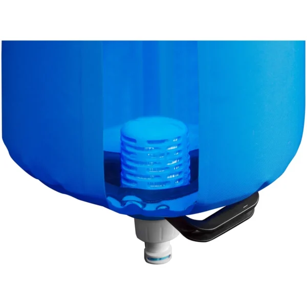 Befree Gravity Filter 60 L1 Met het <strong>Katadyn BeFree 6 L</strong> waterfilter heb je altijd toegang tot schoon drinkwater, waar je ook bent. Dit systeem maakt gebruik van zwaartekracht om water te filteren, zodat jij moeiteloos schoon en veilig water hebt. De BeFree is licht, compact en eenvoudig in gebruik, waardoor het ideaal is voor outdooractiviteiten, kamperen of noodsituaties. <strong>Kenmerken:</strong> <ul> <li><strong>Efficiëntie:</strong> Verwijdert bacteriën, cysten en sedimenten, zodat je altijd schoon en veilig drinkwater hebt.</li> <li><strong>Gebruiksgemak:</strong> Het zwaartekrachtfilter werkt zonder pomp of fysieke inspanning: vul de zak en laat de zwaartekracht het werk doen.</li> <li><strong>Lichtgewicht en compact:</strong> Met een gewicht van slechts <strong>263 g</strong> is het perfect voor onderweg of in je uitrusting.</li> <li><strong>Capaciteit:</strong> Met een inhoud van <strong>6 liter</strong> is het geschikt voor individueel gebruik of kleine groepen.</li> <li><strong>Betrouwbare filtratie:</strong> Het hollevezelfilter garandeert een effectieve en snelle filtering van water.</li> </ul> <a href="https://dedump.nl/wp-content/uploads/2025/01/K8020859_Factsheet-8020859-Gravity-BeFree-6L-EN.pdf" target="_blank" rel="noopener" data-bind="click: $root.onAttachmentClicked"><span data-bind="text: $data.Name">Factsheet 8020859 Gravity BeFree 6L EN</span></a> - <a href="https://dedump.nl/wp-content/uploads/2025/01/K8020859_Manual-BeFree-Gravity-6L-10L-EU-nl.pdf" target="_blank" rel="noopener" data-bind="click: $root.onAttachmentClicked"><span data-bind="text: $data.Name">Manual BeFree Gravity 6L-10L EU nl</span></a>  